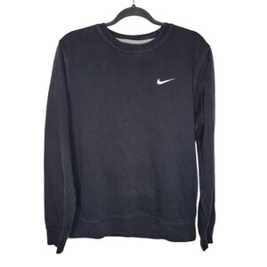 Vintage Y2K Nike Club Fleece Crewneck Sweatshirt in Black